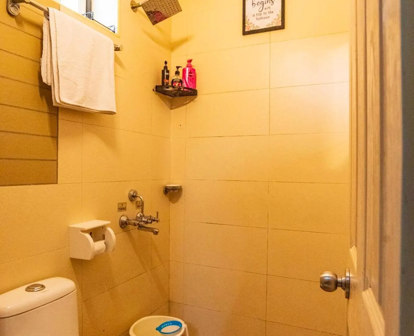 Blue Bell Hotel Недумбассери