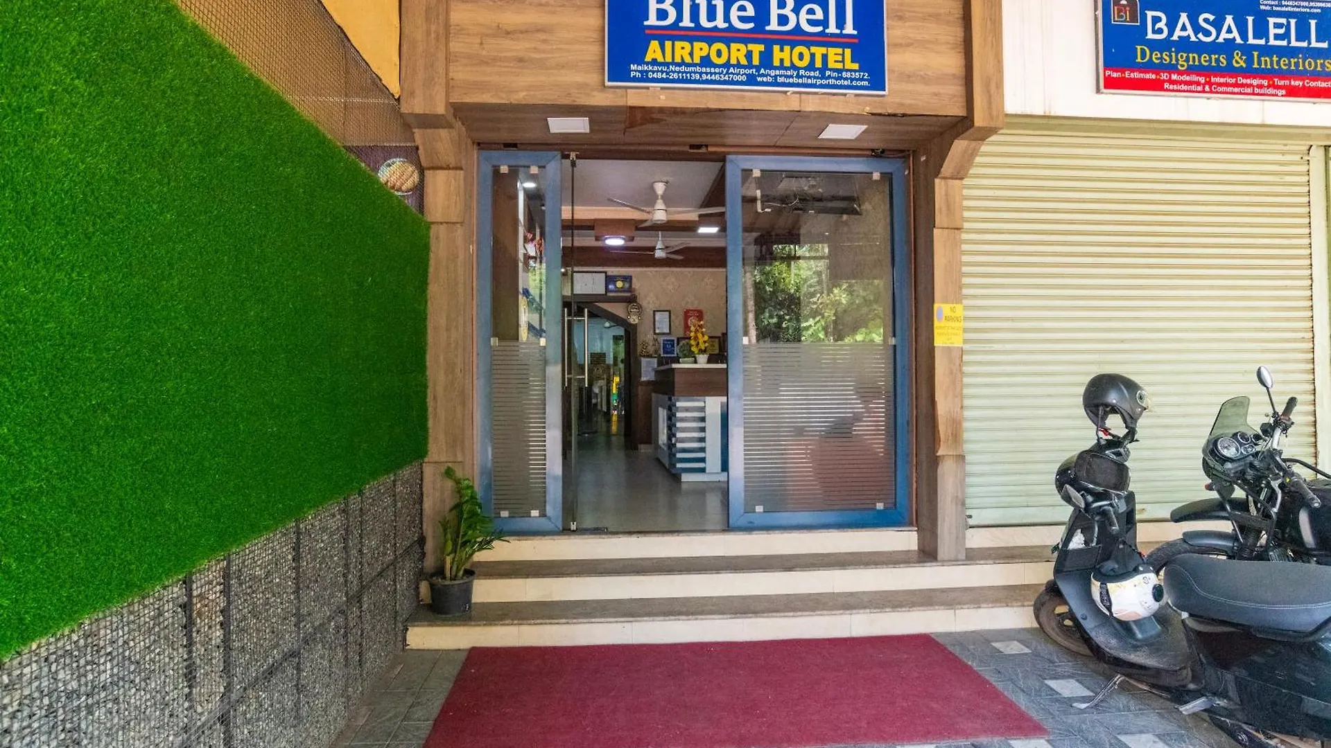 Blue Bell Hotel Недумбассери